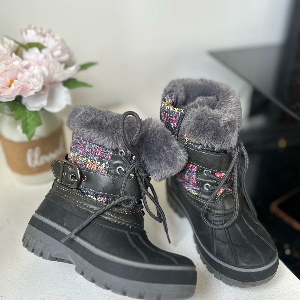 Thinsulate 9M Kids' Black and Multicolor Winter Boots